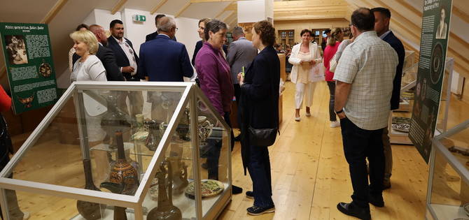 obrazek na stronie Ceramika z Węgier w Beskidzkim Centrum Zabawki Drewnianej