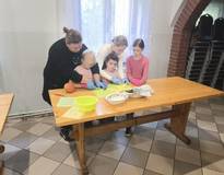 Obraz przedstawiający Przytulna jesień w Hucisku i Pewelce rozpoczęta dyniowym akcentem